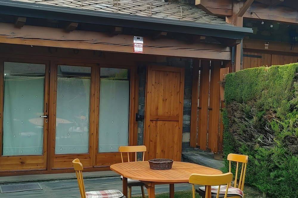 Casa Pepe Baltarga: Vistas a la montaña, terraza privada y Wi-Fi in Bellver de Cerdaña, Pirineo Catalan