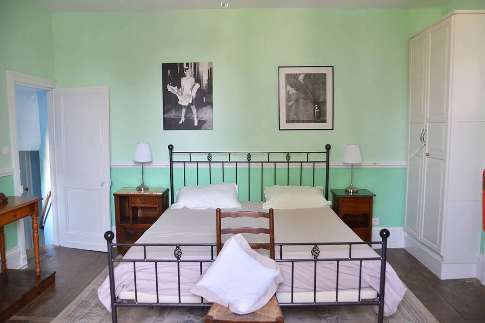 Luxury historical villa near Perigueux, in glorious Dordogne in Périgord Blanc