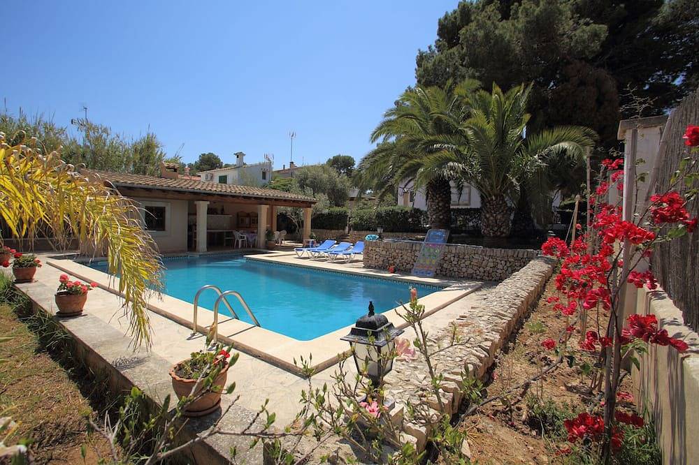 Ses Sivines – Encanto Clásico con un Espacio Exterior de Lujo en Portocolom in Portocolom, Felanitx