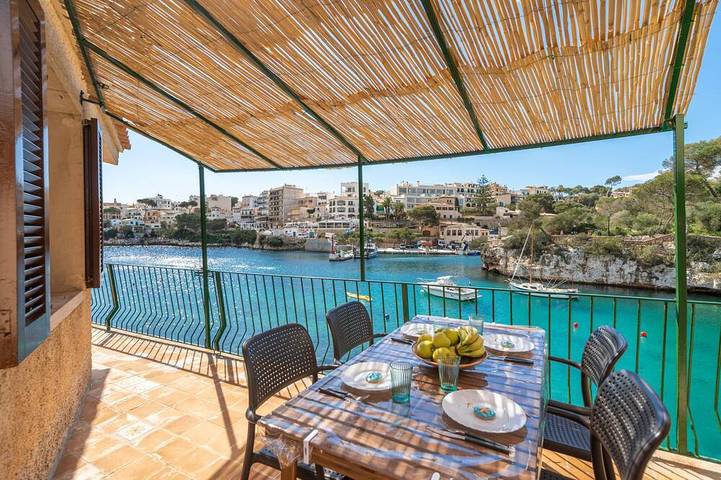 Finca für 4 Personen, mit Balkon in Cala Figuera