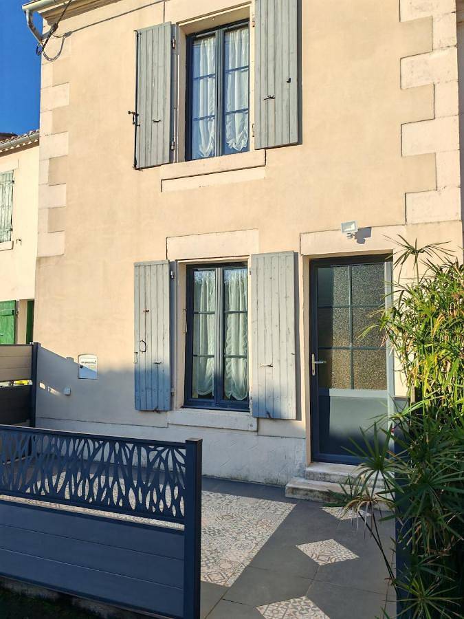 Gîte pour 6 personnes, avec terrasse, animaux acceptés à Arçais - 3