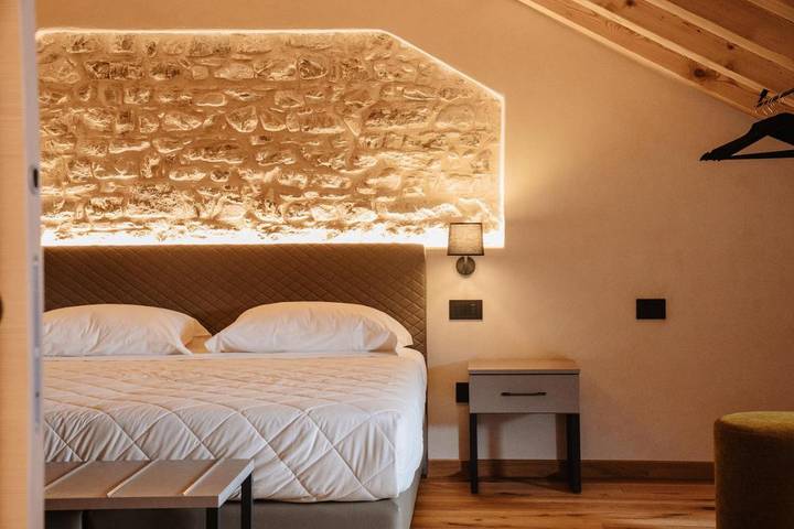 Location de vacances pour 2 personnes, avec piscine ainsi que jacuzzi et jardin à Valdobbiadene