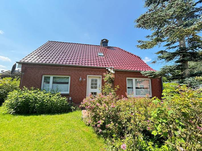 Ferienhaus für 6 Personen, mit Terrasse und Garten in Emden
