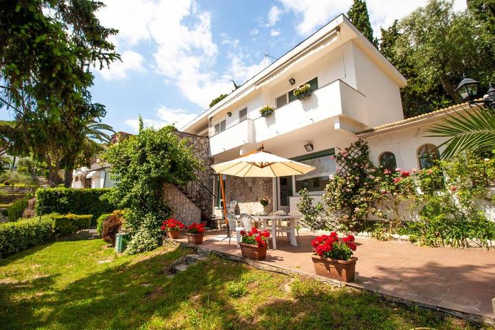 Villa pour 8 personnes, avec Balcon ainsi que Terrasse et Vue à Santa Margherita Ligure