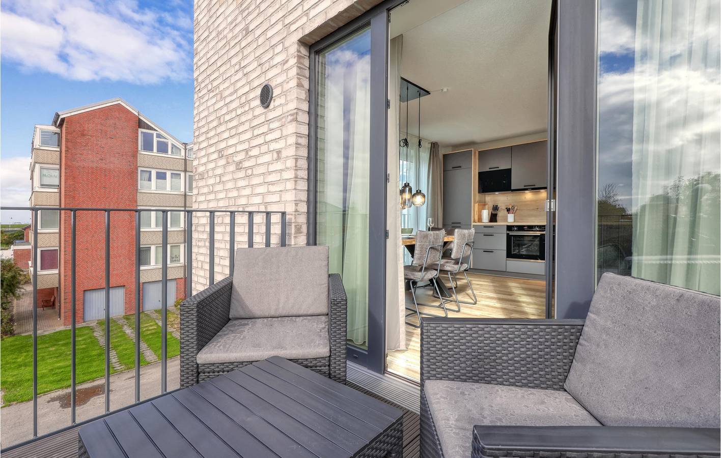 Ganze Ferienwohnung, Terrassenförmiger Rückzugsort: 2km zum Fuhlehörn Strand in Nordstrand (Gemeinde), Nordstrand