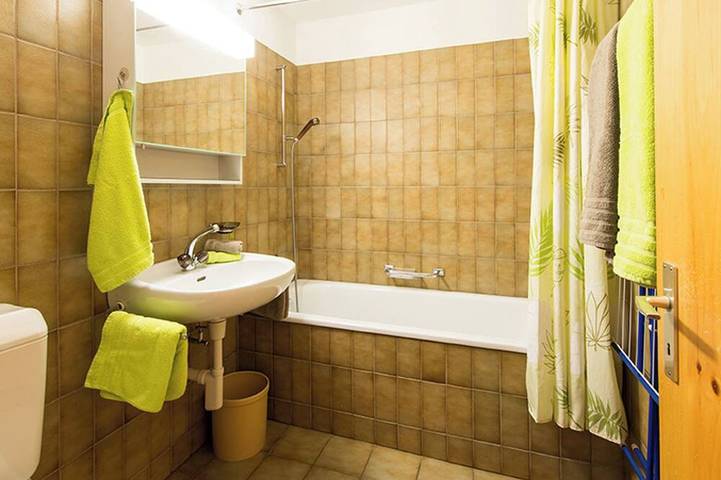 Gîte pour 2 personnes, avec balcon à Andeer - 3