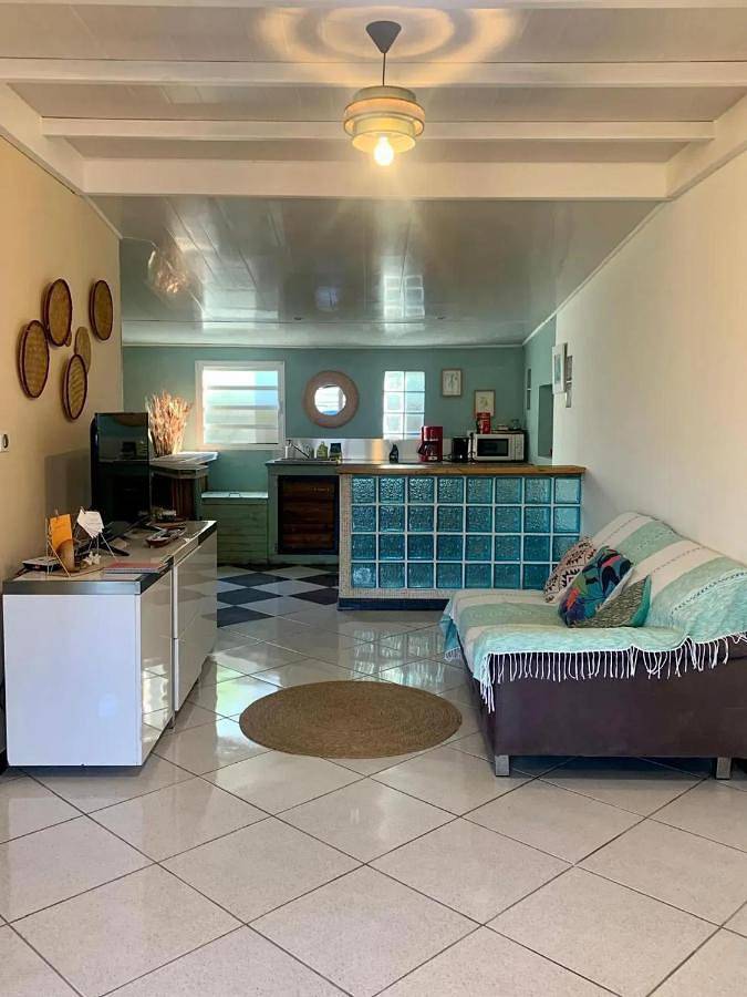 Location de vacances pour 2 personnes, avec jardin ainsi que piscine et terrasse à Bras-Panon - 3