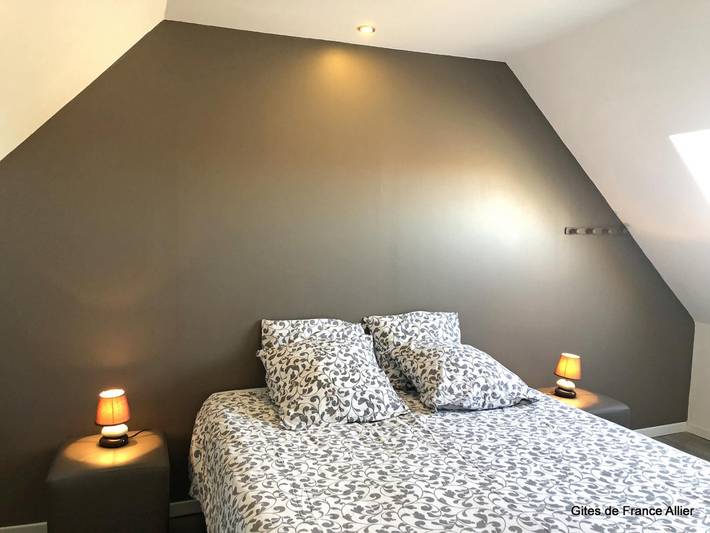 Gîte pour 10 personnes, avec terrasse et jardin dans Allier - 4