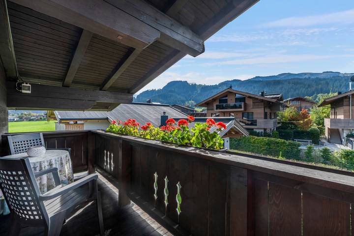 Ganze Wohnung, Haus Obermoser: Appartement mit Schlafzimmer, Bergblick & WLAN in Kitzbühel in Kitzbühel, Hohe Salve