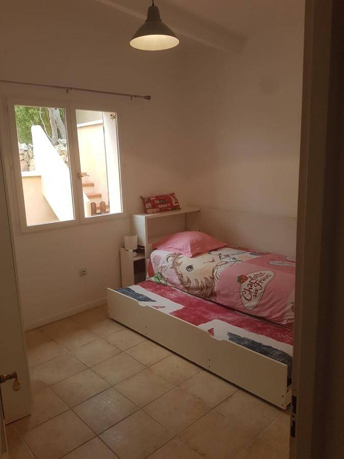 Location de vacances pour 6 personnes, avec piscine et jardin à Vitrolles - 2