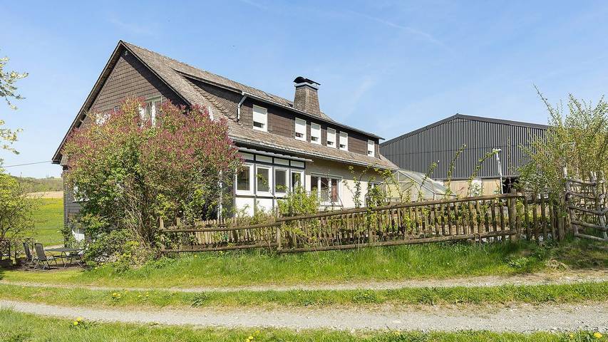 Ferienwohnung für 4 Personen, mit Terrasse und Garten, mit Haustier in Schmallenberg