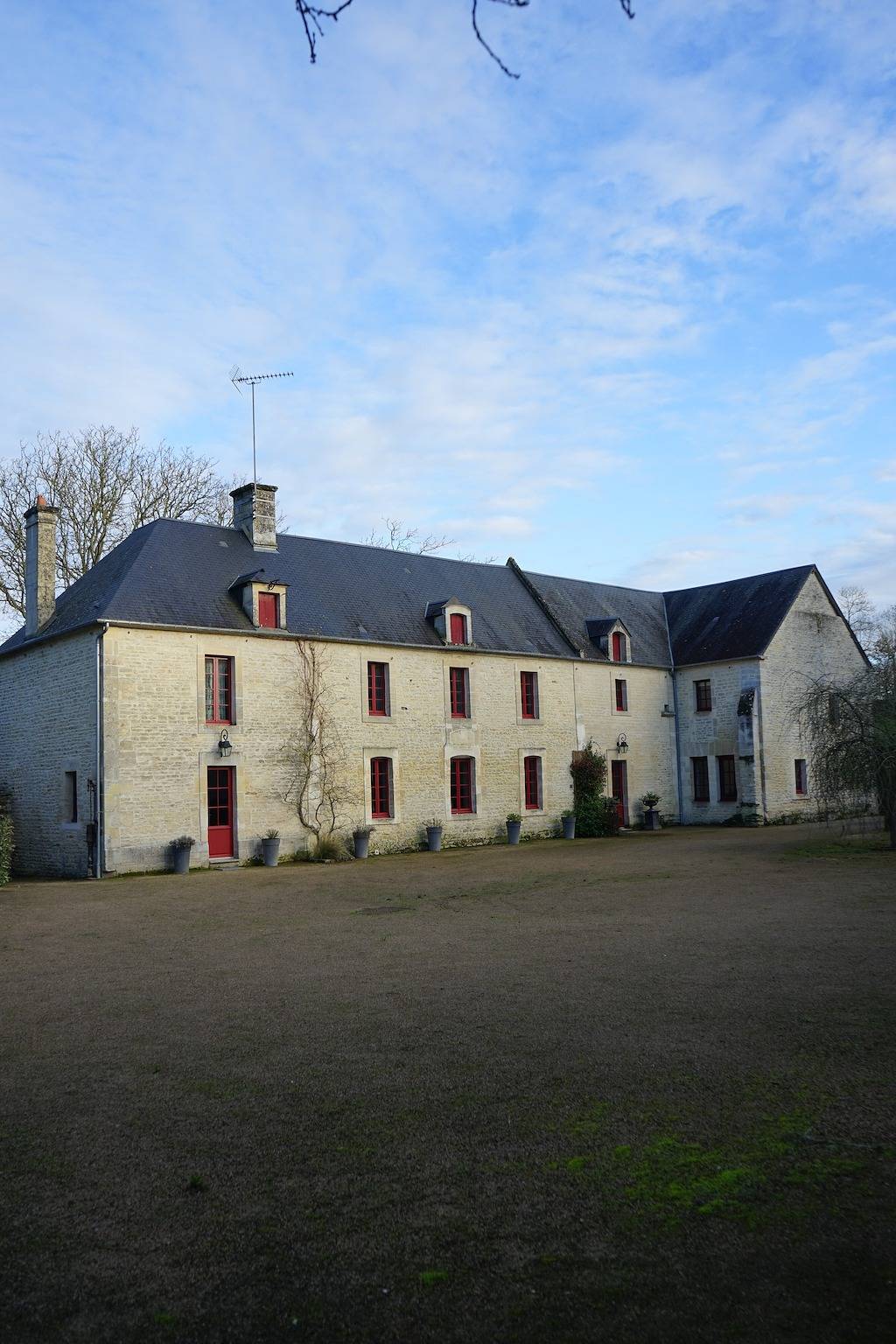 Maison de vacances « Le Pressoir » avec vue sur le lac, terrasse privée et Wi-Fi in Lantheuil, Région de Caen