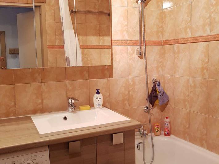 Apartamento entero, Hermoso apartamento renovado para 5 personas en el centro de Croisette in Les Menuires, Saint-Martin-de-Belleville