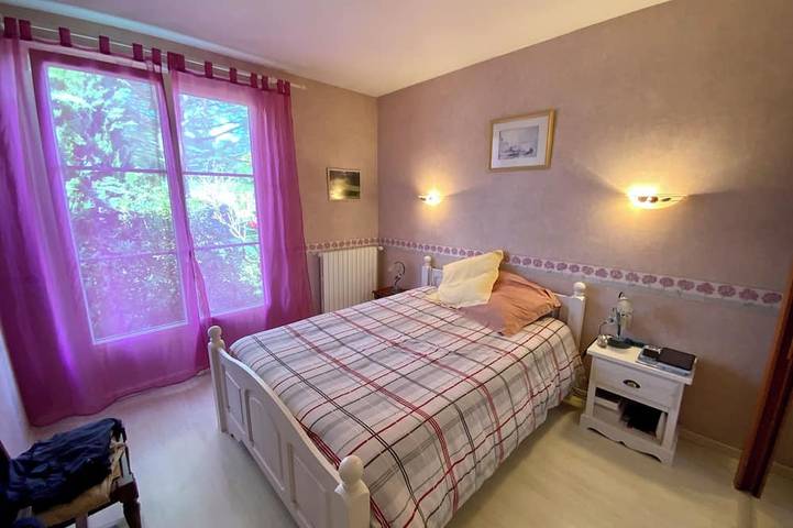 Location de vacances pour 10 personnes, avec balcon et jardin, animaux acceptés à Roumagne - 2