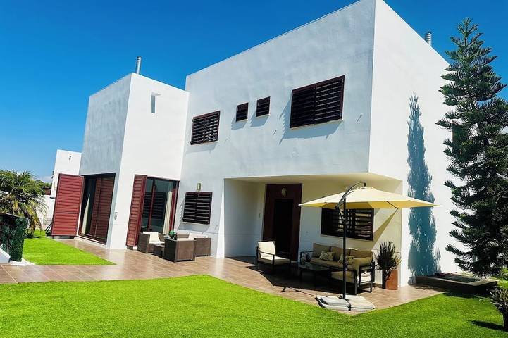 Casa rural para 14 personas, con balcón y jardín - 1