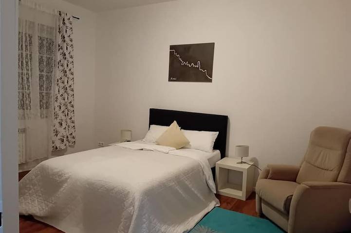 Ferienwohnung für 6 Personen, mit Terrasse in Ellenz-Poltersdorf - 2