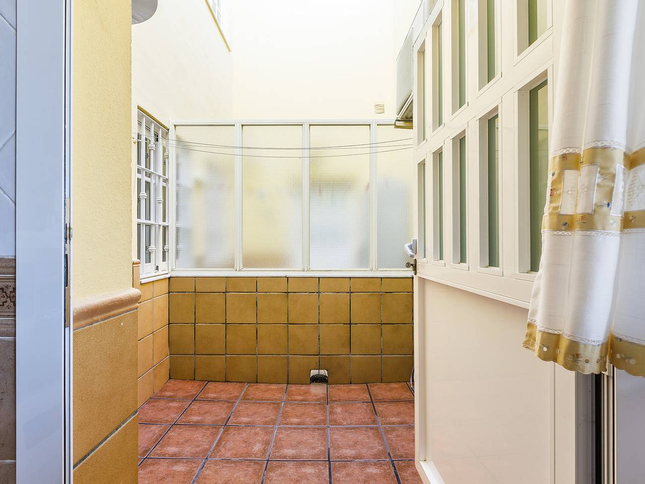 Apartamento entero, Apartamento en Torre del Mar con terraza, para 4 personas in Playa de Torre del Mar, Torre del Mar