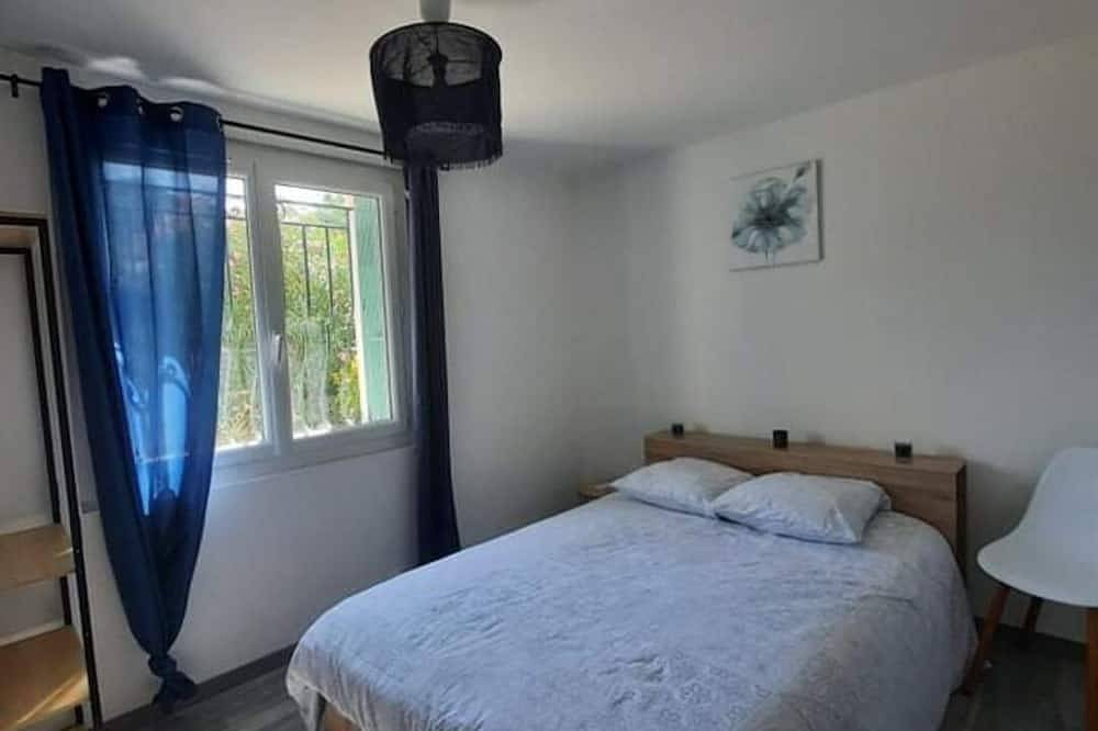Entire apartment, Trepeloup accommodation in Alès, Cévennes