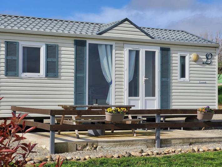 Cottage pour 4 personnes, avec jardin ainsi que vue et terrasse à Grazac
