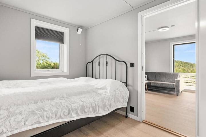 Ferieleilighet for 3 personer, med terrasse og utsikt i tillegg til hage i Sandefjord 