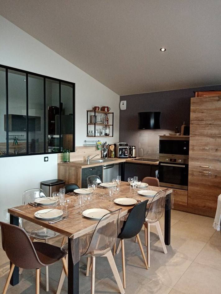 Gîte pour 10 personnes, avec jardin ainsi que terrasse et jacuzzi à Les Epesses - 4