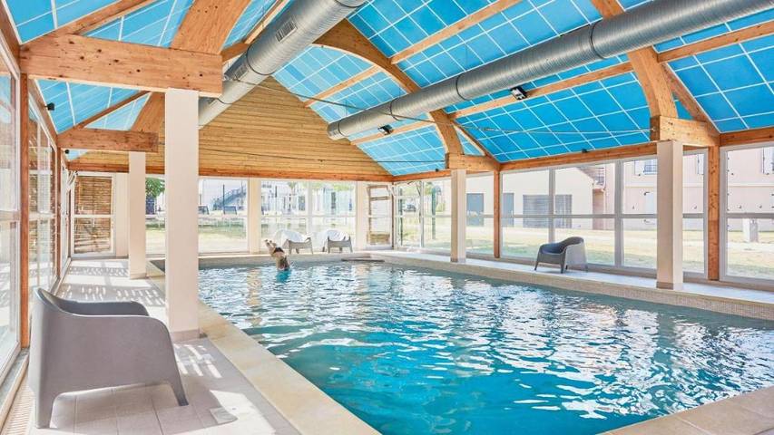 Cottage pour 2 personnes, avec piscine ainsi que jardin et vue à Le Mée-sur-Seine