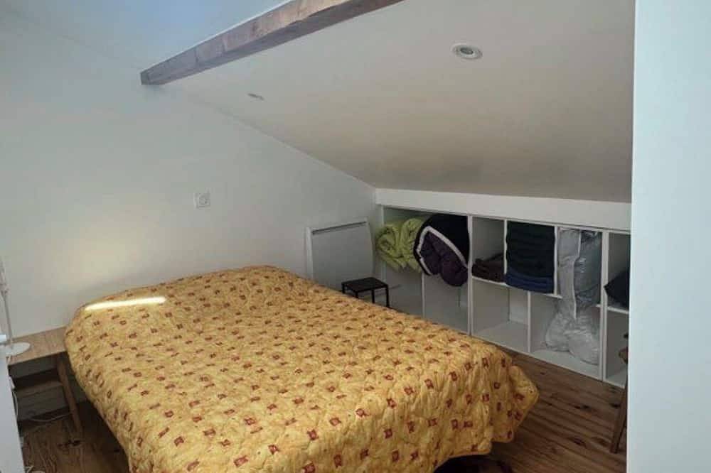 Entire apartment, Gorgeous 1-bedroom apartment in charming Lélex perfect for getaway in Lélex, Parc naturel régional du Haut-Jura