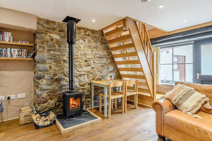 Holiday home for 2 people, with garden, with pets in Pembroke