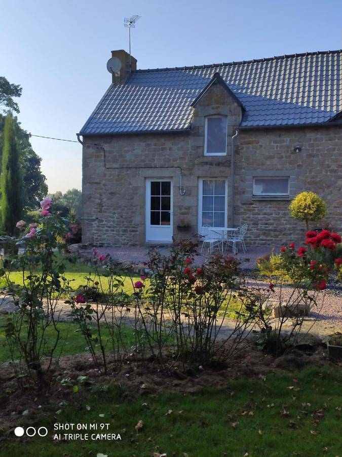 Gîte pour 4 personnes, avec jardin à Bréhand