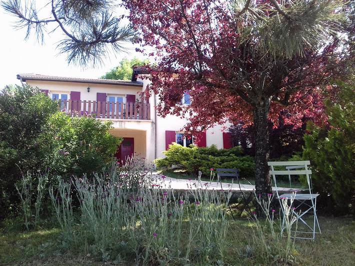 Cottage pour 2 personnes, avec jardin à Coubon