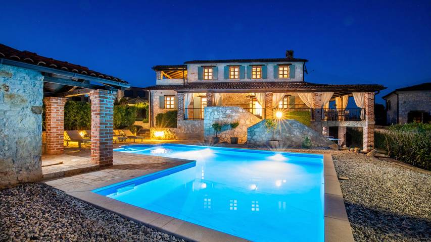 Villa für 10 Personen, mit Terrasse und Garten - 1