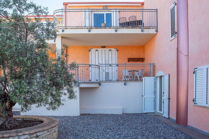 Location de vacances pour 2 personnes, avec jardin à Sant'Anna Arresi - 2