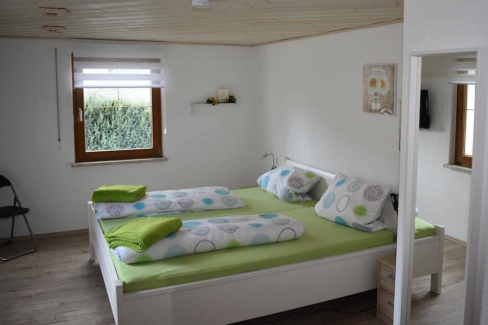 5 *****Ferienhaus, 2-4 P.,2 Sz, Wlan per Dsl gratis ,Spielplatz in Bad Brambach, Chemnitz und Umgebung