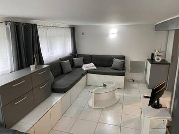 Gîte pour 2 personnes, avec terrasse et jardin à Duppigheim