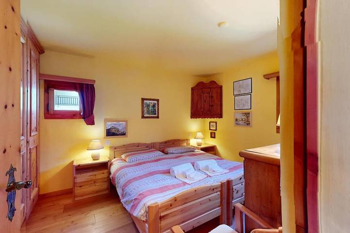 Entire apartment, Sunny south facing 4½-roomed apartment on the first floor, ca. in Silvaplana-Surlej, Silvaplana