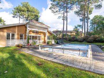 Location de vacances pour 6 personnes, avec jardin et piscine dans Lac de Lacanau