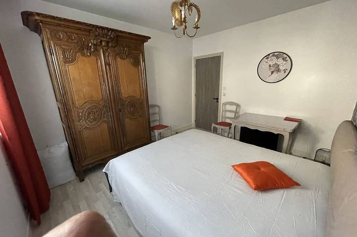 Gîte pour 4 personnes, avec jacuzzi dans Vire Normandie - 2