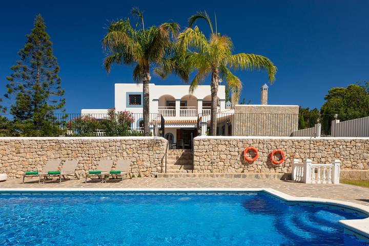 Villa voor 10 personen, met Terras en Tuin in Portinatx