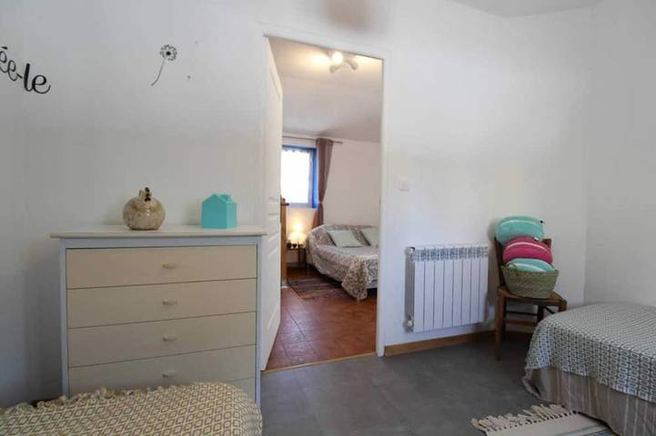 Location de vacances pour 6 personnes, avec jardin ainsi que balcon et piscine à Villeneuve-de-Berg - 4