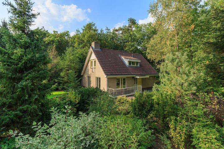 Ferienhaus für 14 Personen, mit Terrasse und Garten sowie Pool und Sauna