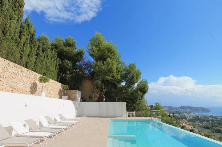 Chalet para 10 personas, con jardín además de terraza y jacuzzi en Marina Alta - 3