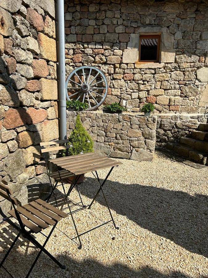 Gîte pour 4 personnes, avec vue et jardin à Ajoux - 4