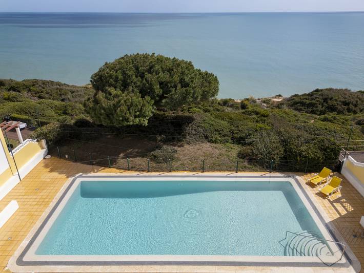 Location de vacances pour 8 personnes, avec Balcon ainsi que Terrasse et Piscine à Lagoa - 3