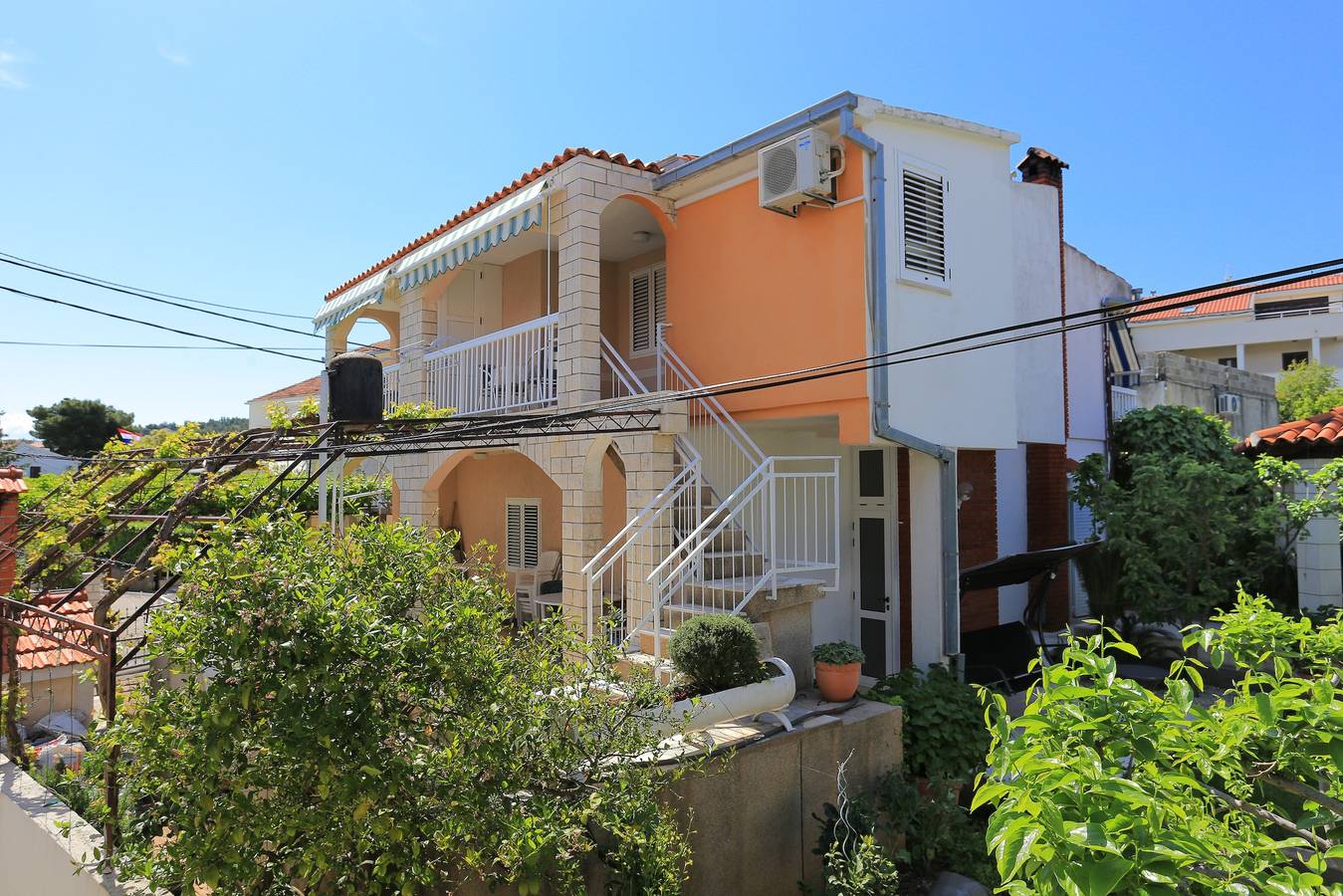 Entire apartment, One bedroom apartment with terrace and sea view Arbanija, Čiovo A-18797-b in Arbanija, Ciovo