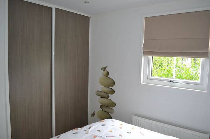 Chalet für 4 Personen, mit Garten und Terrasse in Serooskerke - 2