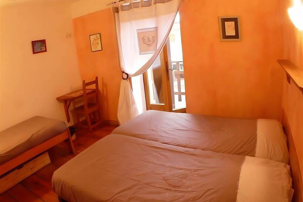 Holiday Home 'Petite Auberge' with Mountain View, Shared Terrace and Wi-Fi in Abriès, Queyras