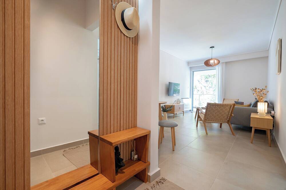 Geheel appartement, Seaview Balcony in Varkiza in Vari, Oostkust Regio Attika