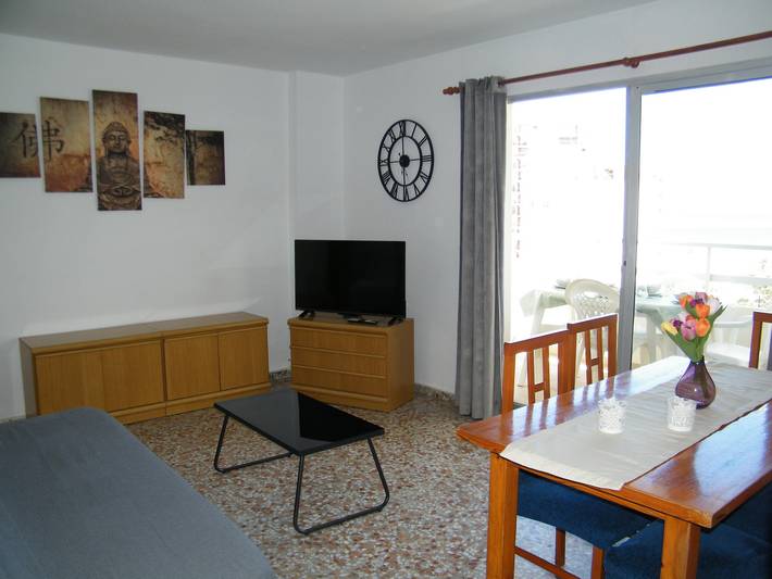 Entire apartment, Holiday apartment for 6 people with pool in Platja Nord de Gandia (Gandia), Playa de Gandía