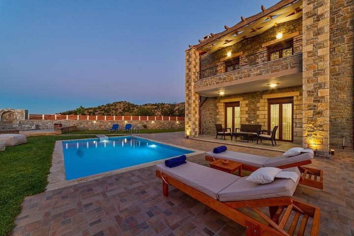 Villa für 6 Personen, mit Balkon und Garten, mit Haustier auf Kreta