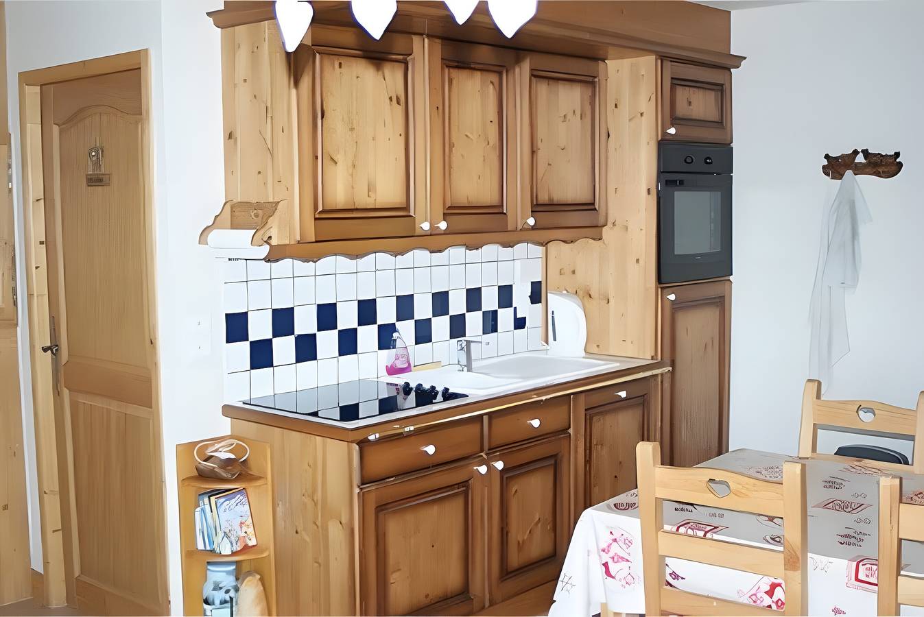 Geheel appartement, Appartement 'Les Alpages' met uitzicht op de bergen, balkon en Wi-Fi in Villard-sur-Doron, Albertville en omgeving
